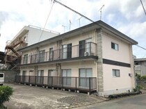 山県マンションの外観写真