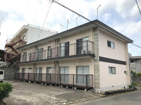 山県マンション外観写真