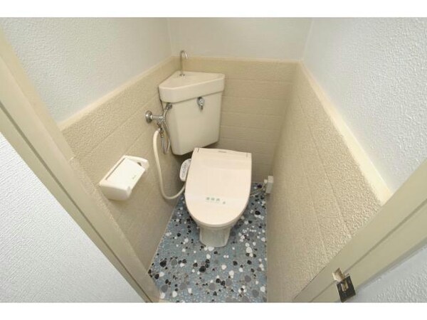 トイレ(他室参考写真　現況優先)