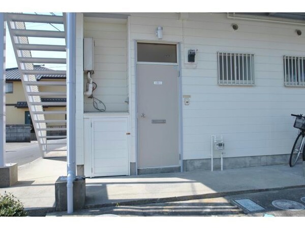 玄関回り(他室参考写真　現況優先)