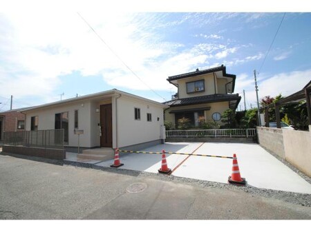 鮎川町３丁目一戸建外観写真