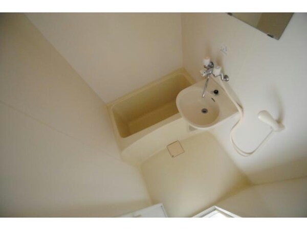 バス／シャワールーム等(※別部屋につき現況優先)