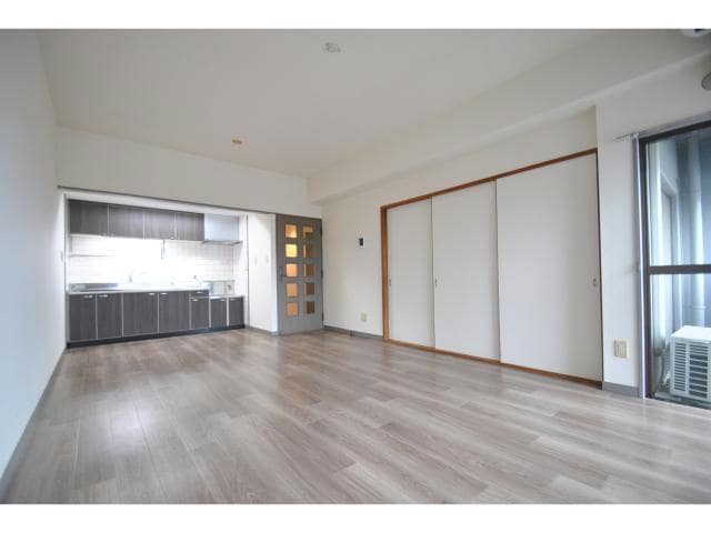 リビングダイニング