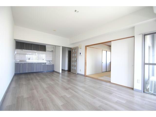 リビングダイニング