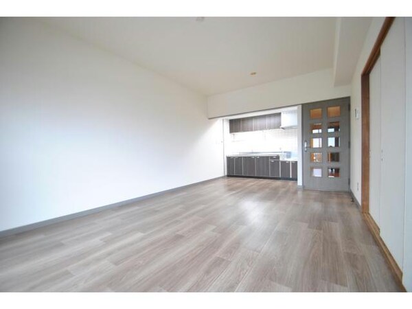 リビングダイニング