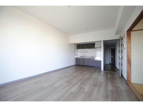 リビングダイニング