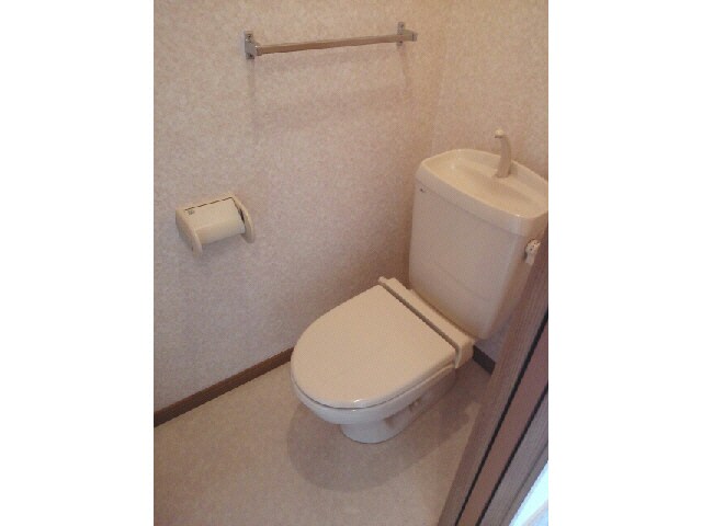 物件内観写真10　(W.C)