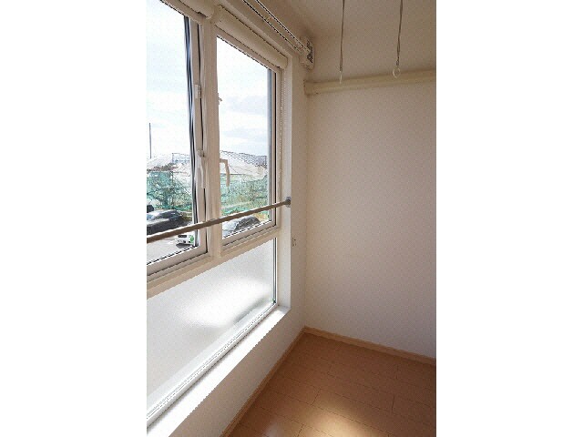 物件内観写真11　(サンルーム)