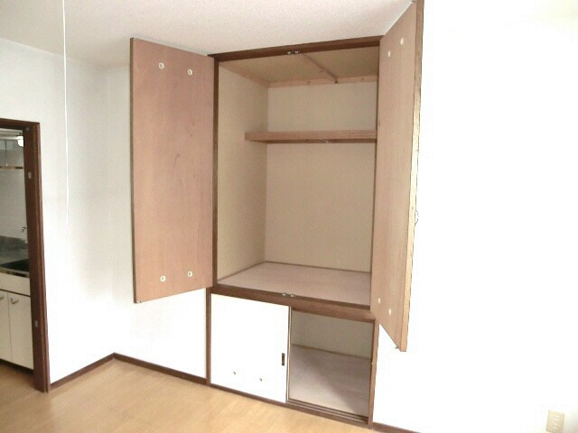 物件内観写真6　(収納)