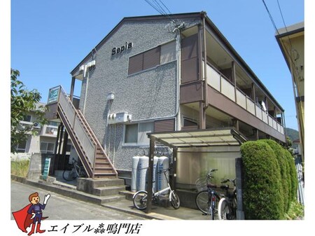 セピア外観写真