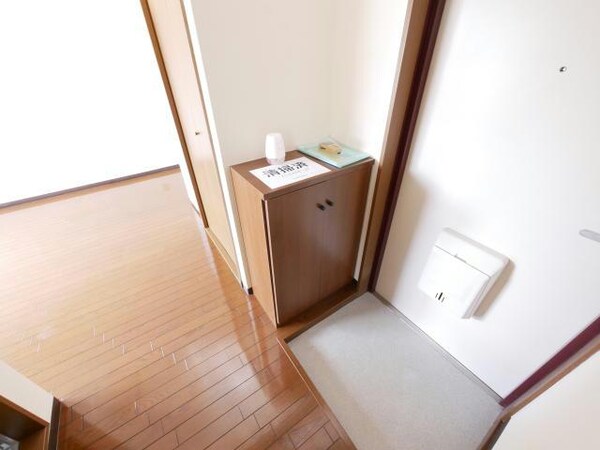 玄関回り(別室転用)