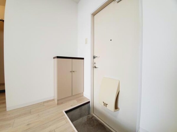 玄関回り(別室転用)