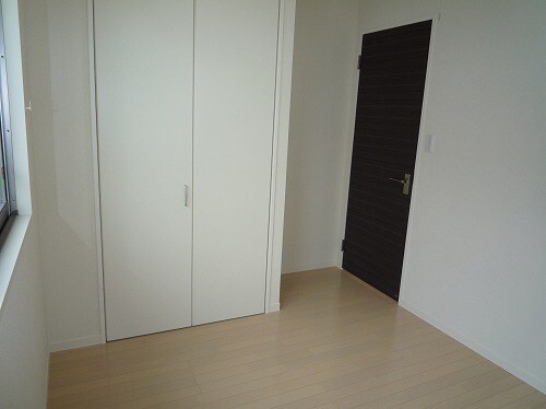 物件内観写真3　(洋室)