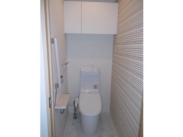 物件内観写真10　(トイレ（305）)