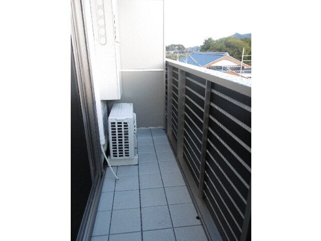 物件内観写真12　(バルコニー（305）)