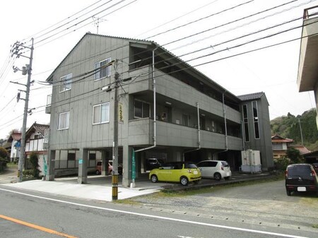 緑ヶ丘マンション外観写真