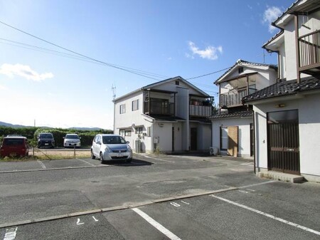 末丸アパート外観写真