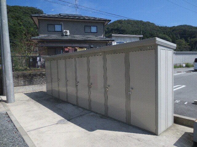 物件外観写真4　(※物億倉庫)