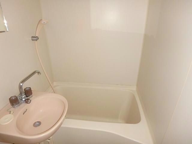 物件内観写真10　(ＵＢ)