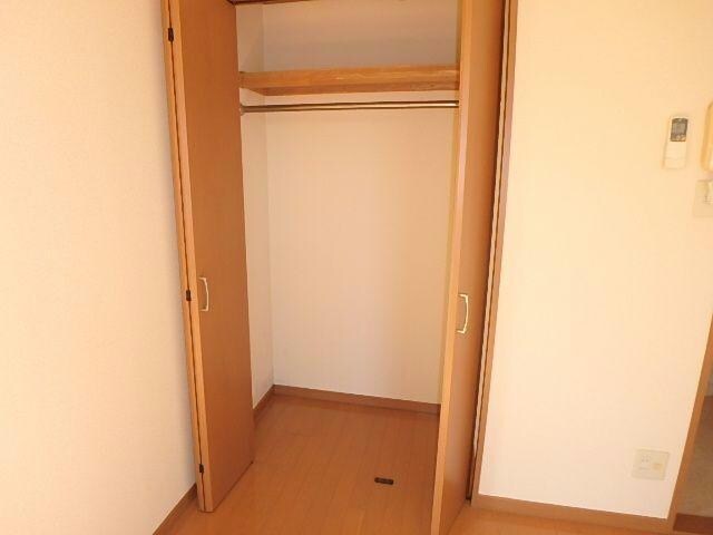 物件内観写真12　(クローゼット)