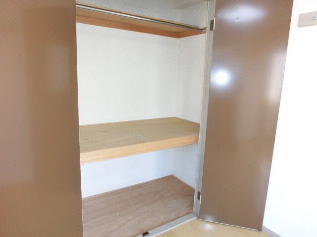 物件内観写真12　(収納)