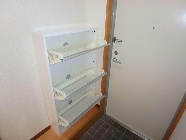 玄関回り(玄関収納)
