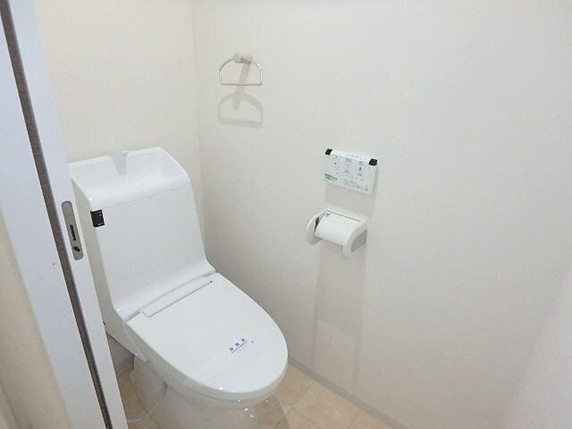 物件内観写真11　(トイレ)