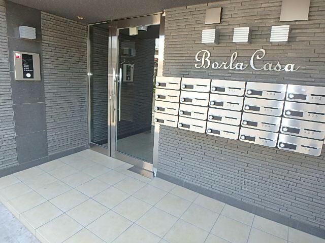 物件外観写真4　(集合ポスト)