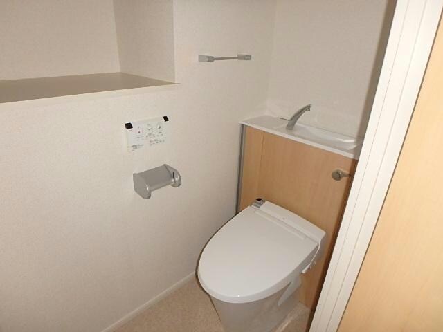 物件内観写真11　(トイレ※同棟別室参考写真)