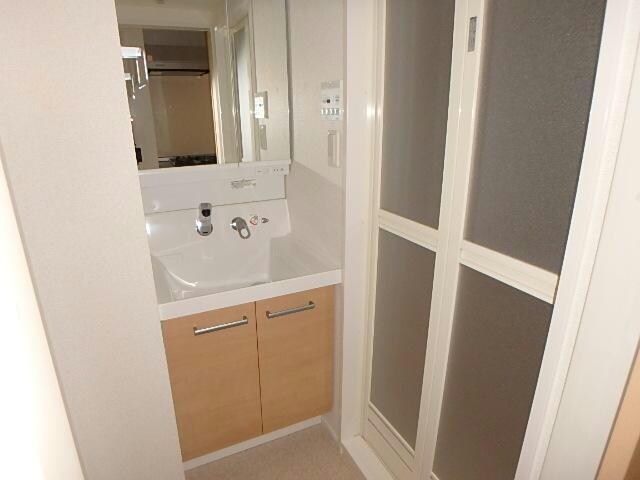 物件内観写真15　(洗面台※同棟別室参考写真)