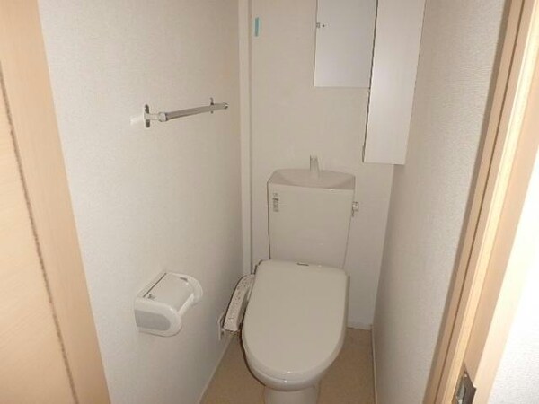 トイレ(※同棟別室参考写真)