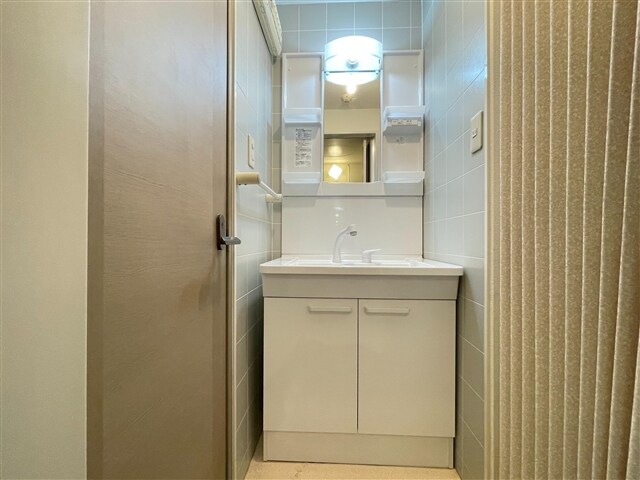 物件内観写真14　(独立洗面台)