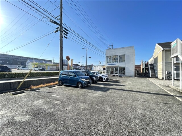 物件外観写真5　(駐車場)