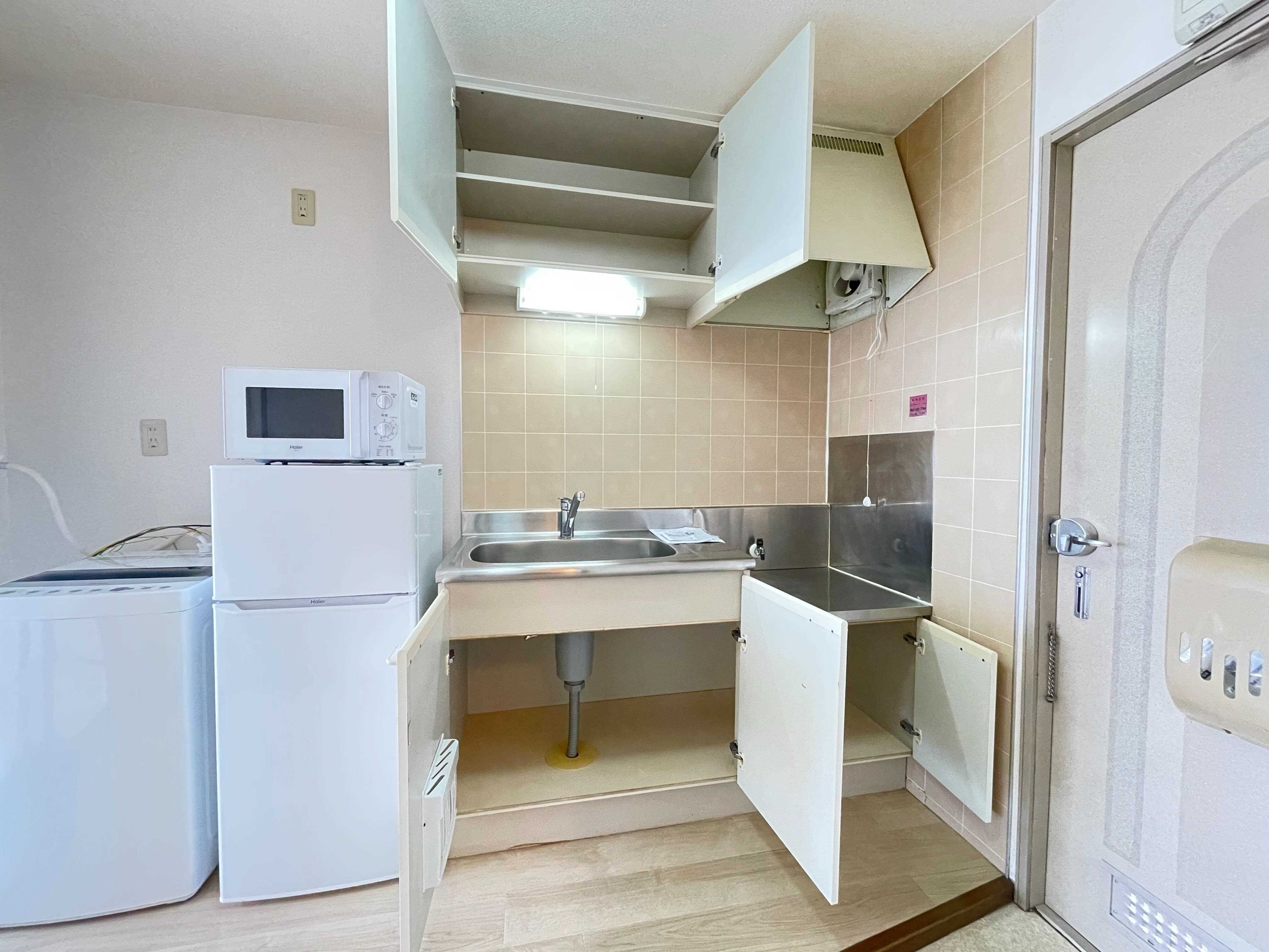 物件内観写真10　(キッチン収納)