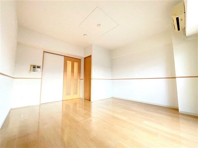 物件内観写真13　(居室)