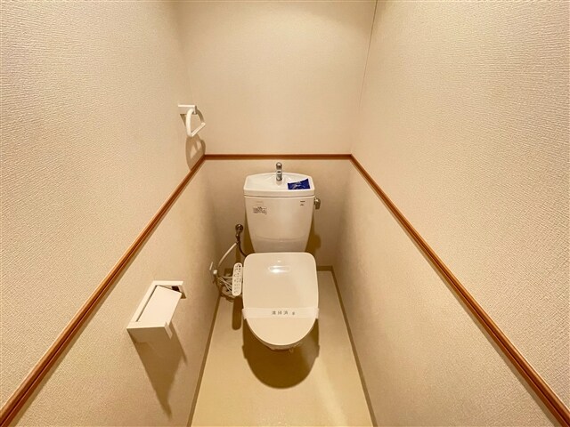 物件内観写真16　(トイレ)