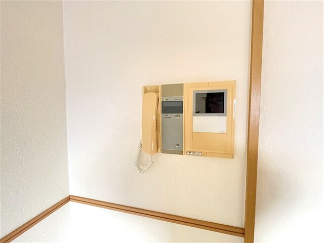 物件内観写真18　(テレビモニターホン)