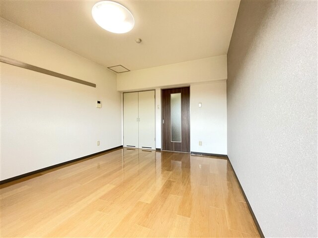 物件内観写真13　(洋室)