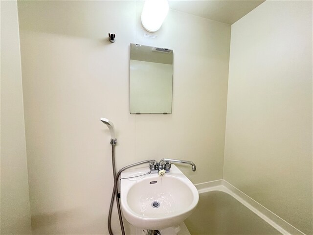 物件内観写真16　(洗面台)