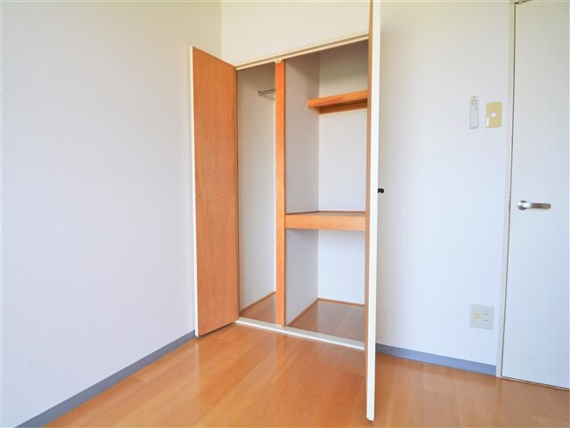 物件内観写真12　(クローゼット)