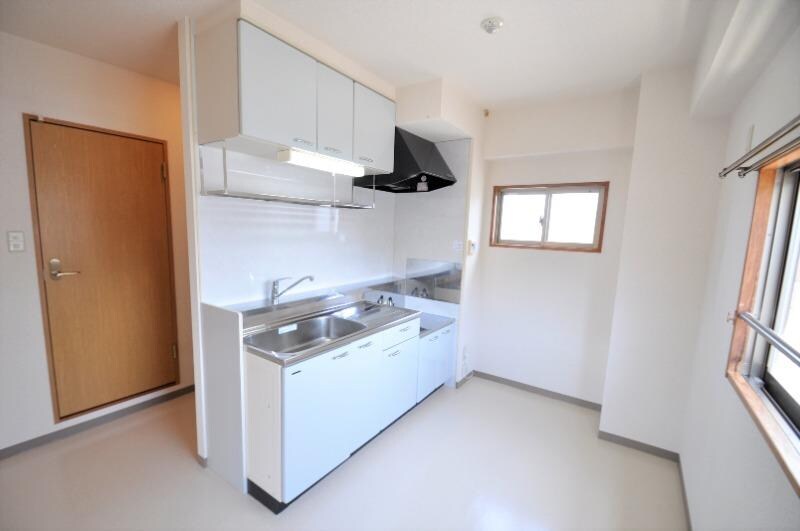 物件内観写真7　(リビング)