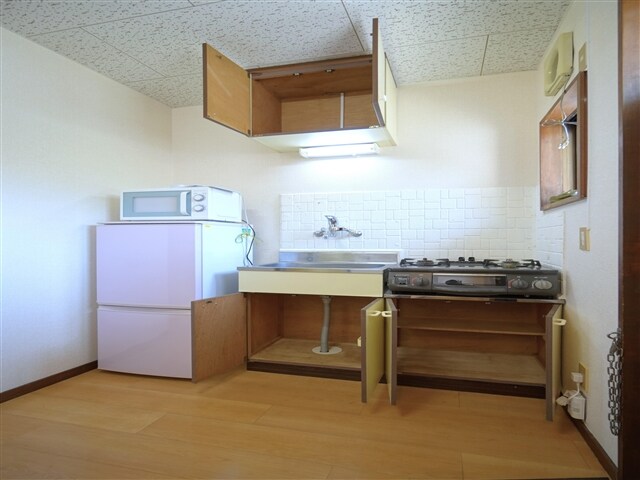 物件内観写真8　(キッチン収納)