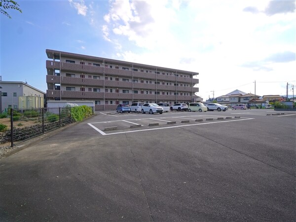外観(駐車場)