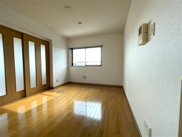 物件内観写真8　(リビング)