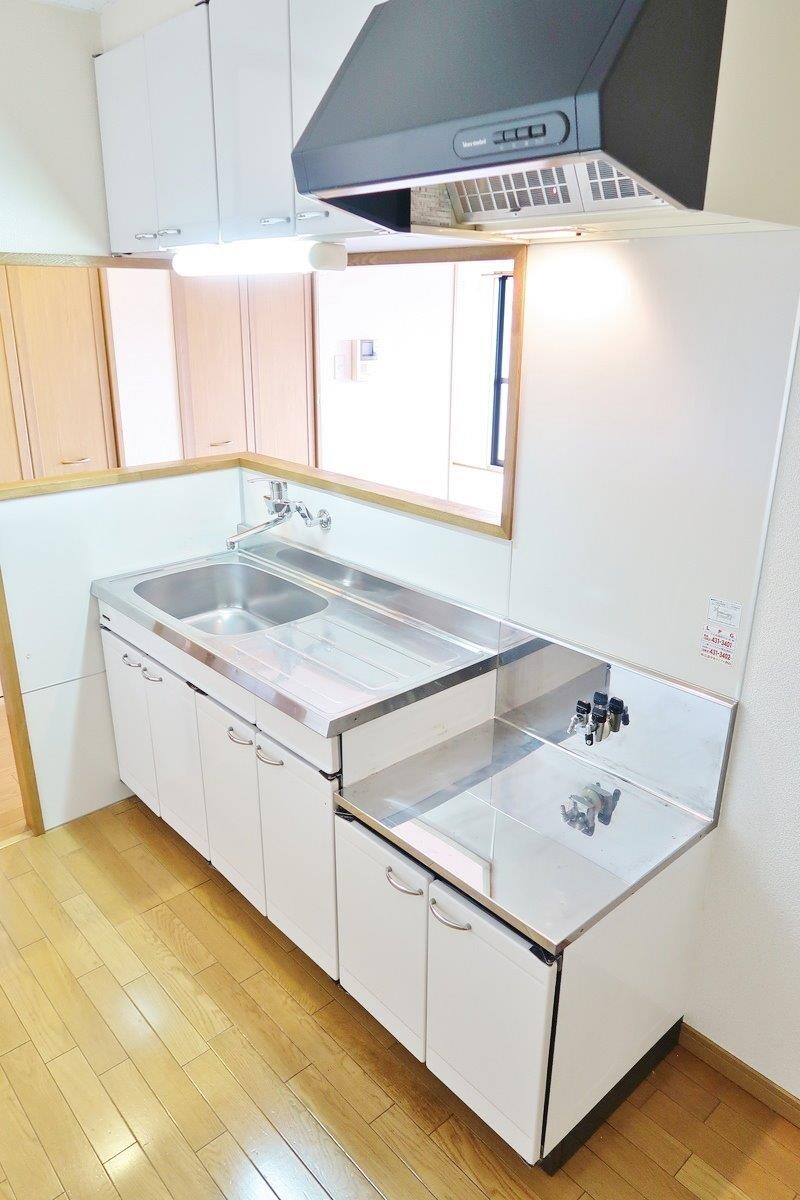 物件内観写真9　(キッチンスペース)