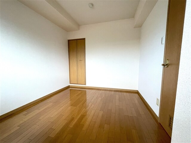 物件内観写真13　(寝室)