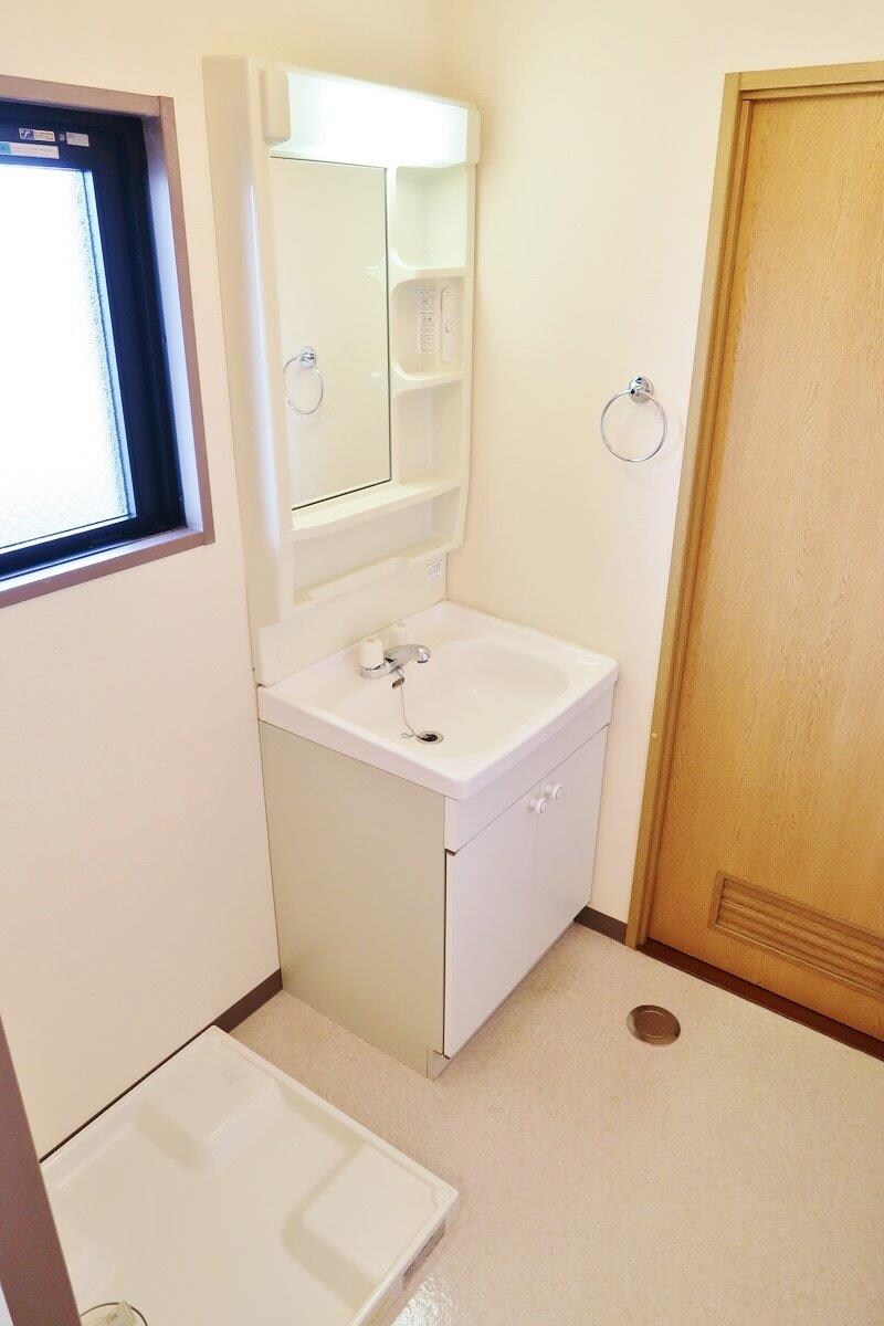 物件内観写真15　(脱衣所)