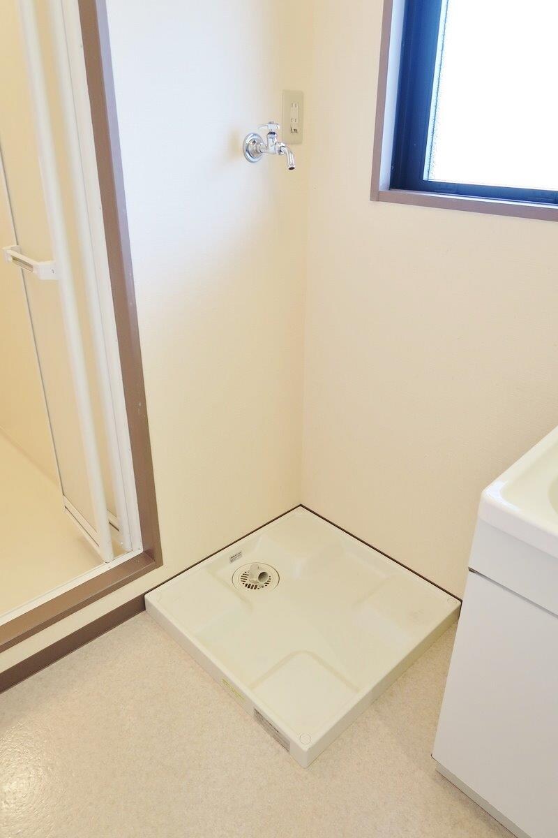 物件内観写真17　(洗濯機置場)