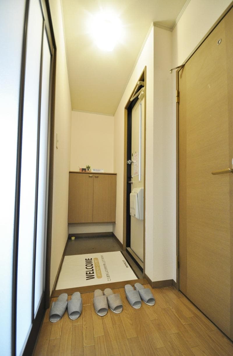 物件内観写真3　(玄関)