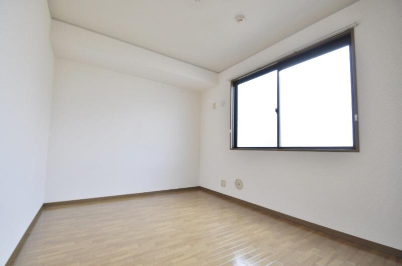 物件内観写真12　(居室3)